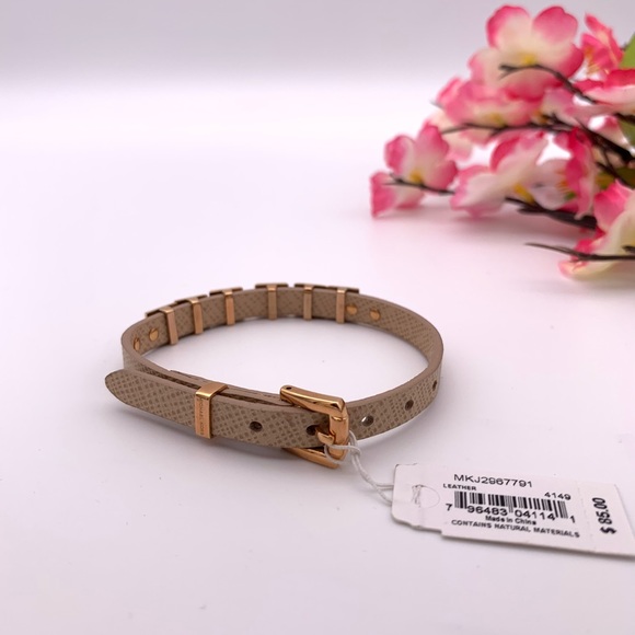 Michael Kors Leather Pyramid Stud Bracelet Brown - Picture 3 of 6
